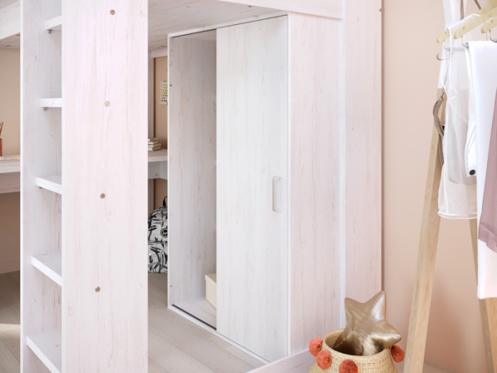 Ingebouwde kledingkast van de Higher hoogslaper met kledingroede, 3mlegplanken en deur, in wit-essen.