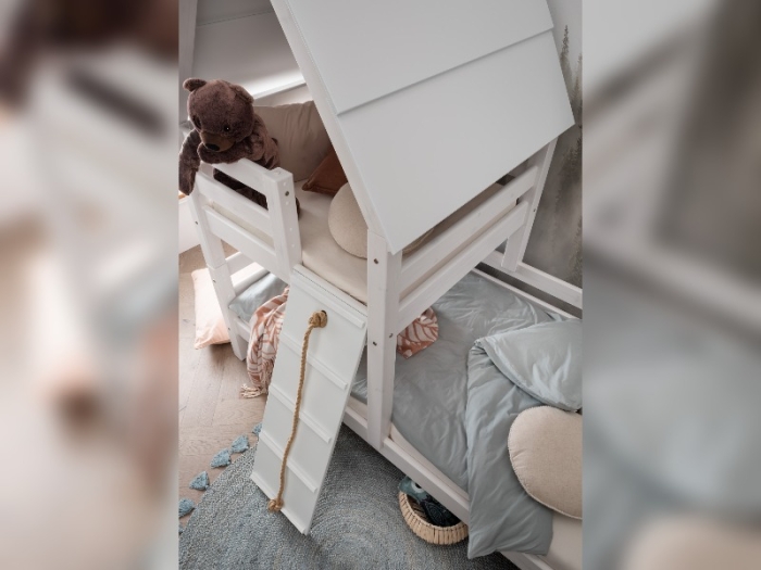 Infantil_Kinderbett_Turm_Det_00582_24_PSSlapen